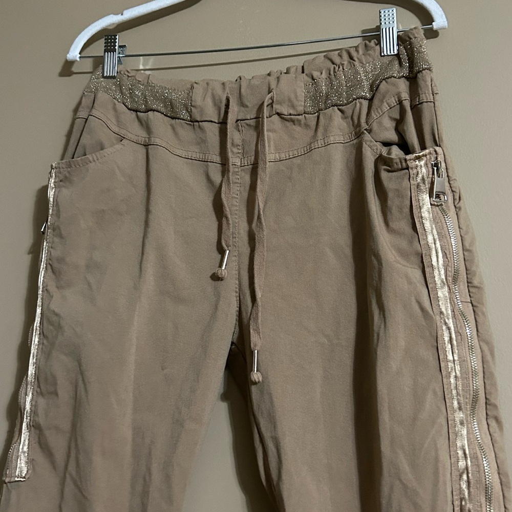 Bella Amore Tan Cargo Pants - Picture 2 of 5